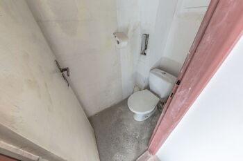 WC - Prodej bytu 1+1 v osobním vlastnictví 24 m², Praha 5 - Smíchov