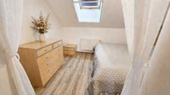 podkrovní prostor - ložnice - Prodej bytu 2+1 v osobním vlastnictví 76 m², Kuřim