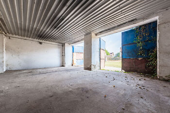 Prodej domu 400 m², Blšany