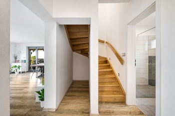 přístup do 2.NP - Prodej domu 196 m², Třeboň