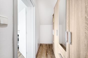 byt 2+kk chodba v patře - Prodej domu 196 m², Třeboň