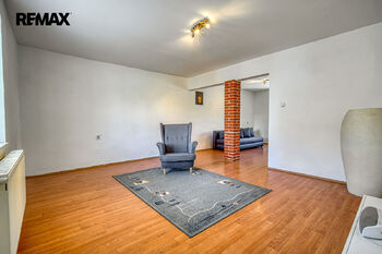 Prodej domu 258 m², Hrob