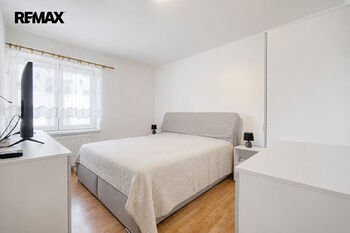 Prodej domu 258 m², Hrob