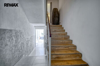 Prodej domu 258 m², Hrob