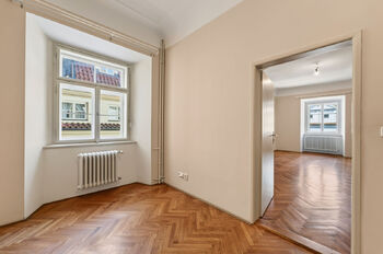Pronájem kancelářských prostor 130 m², Praha 1 - Staré Město