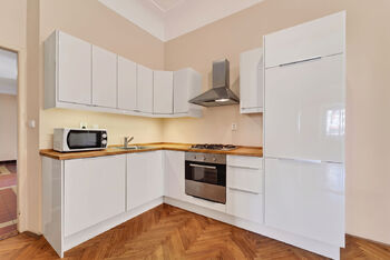 Pronájem kancelářských prostor 130 m², Praha 1 - Staré Město