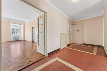 Pronájem kancelářských prostor 130 m², Praha 1 - Staré Město