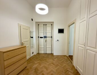 Pronájem bytu 3+1 v osobním vlastnictví 94 m², Praha 1 - Nové Město