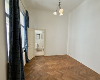 Pronájem bytu 3+1 v osobním vlastnictví 94 m², Praha 1 - Nové Město