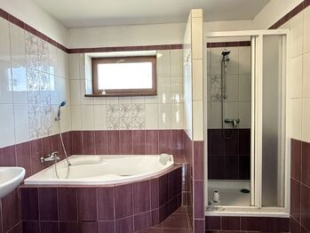 koupelna s WC - Pronájem domu 67 m², Hlízov