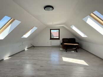 pokoj v podkroví - Pronájem domu 67 m², Hlízov