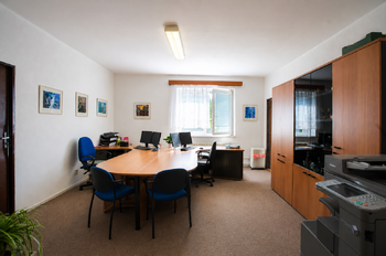 2NP - Prodej nájemního (činžovního) domu 1275 m², Petřvald