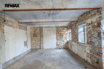 Prodej domu 250 m², Královice