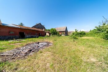 Zahrada - Prodej zemědělského objektu 931 m², Hruška