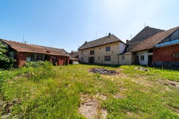 Zahrada - Prodej zemědělského objektu 931 m², Hruška
