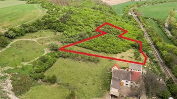 Prodej pozemku 7734 m², Holedeč