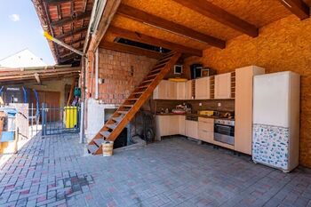 Prodej garáže 98 m², Jedovnice