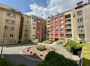 Prodej bytu 3+kk v osobním vlastnictví 84 m², Praha 10 - Vršovice