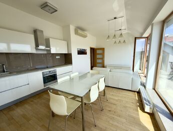 Prodej bytu 3+kk v osobním vlastnictví 84 m², Praha 10 - Vršovice
