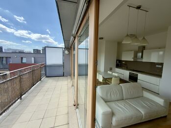 Prodej bytu 3+kk v osobním vlastnictví 84 m², Praha 10 - Vršovice