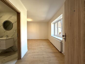 Pronájem bytu 1+kk v osobním vlastnictví 30 m², Ořech