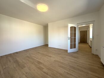 Pronájem bytu 1+1 v osobním vlastnictví 42 m², Ořech