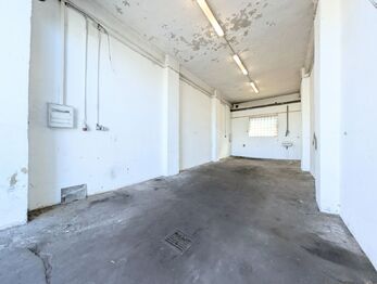 do garáže ... - Pronájem garáže 962 m², Havlíčkův Brod