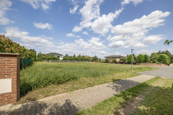 Prodej pozemku 1345 m², Jesenice