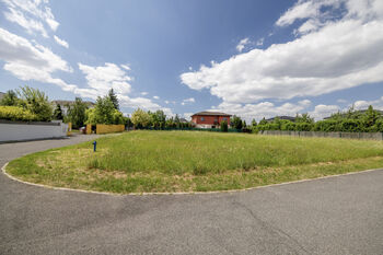 Prodej pozemku 1345 m², Jesenice