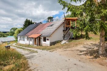 Pohled na objekt. - Prodej domu 192 m², Střížovice
