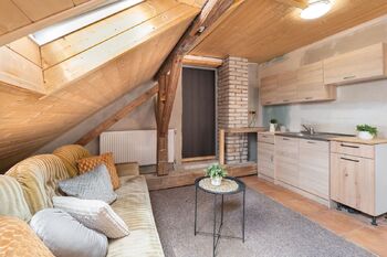 Obytné podkroví. - Prodej domu 192 m², Střížovice