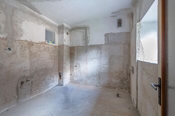 Koupelna v přízemí - Prodej pozemku 378 m², Všemyslice