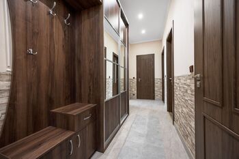 Chodba - Prodej bytu 3+kk v osobním vlastnictví 65 m², Praha 5 - Smíchov