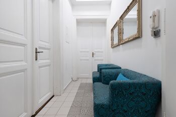 Předsíň. - Prodej bytu 2+1 v osobním vlastnictví 64 m², Praha 1 - Nové Město