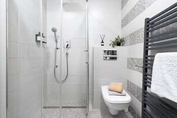 Koupelna. - Prodej bytu 2+1 v osobním vlastnictví 64 m², Praha 1 - Nové Město