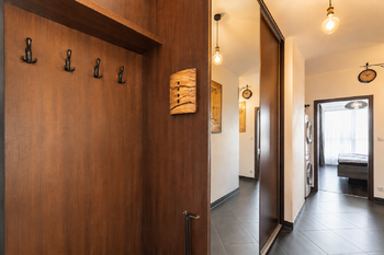 Vstupní chodba - Prodej bytu 2+kk v osobním vlastnictví 70 m², Praha 9 - Letňany