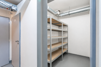 Sklep - Prodej bytu 2+kk v osobním vlastnictví 70 m², Praha 9 - Letňany