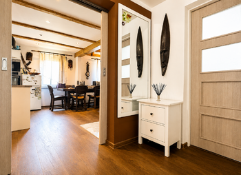 vstupní hala - Pronájem bytu 4+kk v osobním vlastnictví 129 m², Děčín