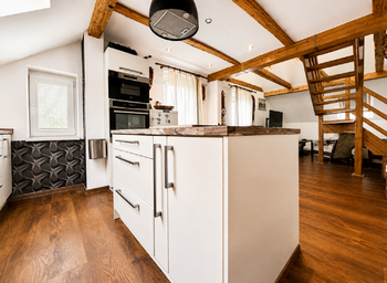 obývací prostor propojený s kuchyní - Pronájem bytu 4+kk v osobním vlastnictví 129 m², Děčín