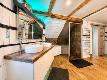 koupelna - Pronájem bytu 4+kk v osobním vlastnictví 129 m², Děčín