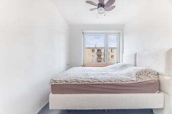 ložnice - Prodej bytu 2+kk v osobním vlastnictví 41 m², Praha 6 - Břevnov