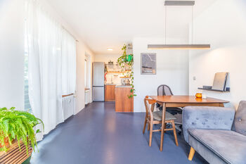 obývací prostor - Prodej bytu 2+kk v osobním vlastnictví 41 m², Praha 6 - Břevnov