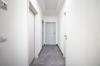 Pronájem domu 99 m², Zeleneč