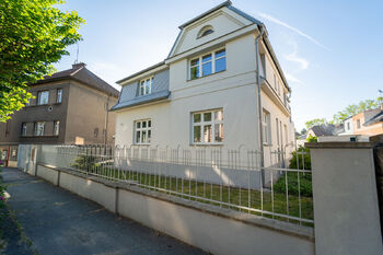 Pohled na dům - Pronájem bytu 2+kk v osobním vlastnictví 55 m², Poděbrady