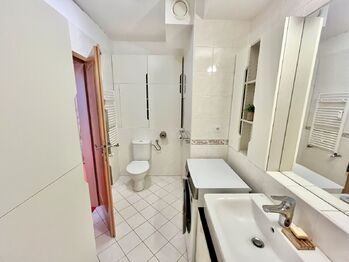 Pronájem bytu 2+kk v osobním vlastnictví 50 m², Praha 8 - Troja