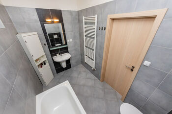Prodej bytu 2+kk v osobním vlastnictví 49 m², Praha 10 - Vršovice