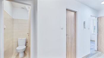 Chodba - Pronájem bytu 2+1 v osobním vlastnictví 61 m², Praha 4 - Braník