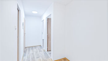 Chodba - Pronájem bytu 2+1 v osobním vlastnictví 61 m², Praha 4 - Braník
