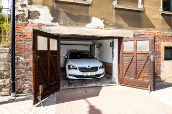 Garáž i na velké auto - Prodej domu 130 m², Český Dub