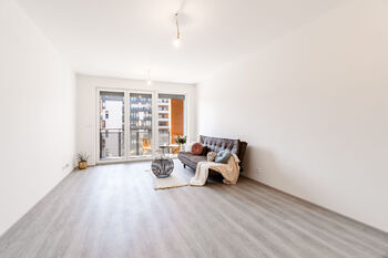 Prodej bytu 1+kk v osobním vlastnictví 34 m², Praha 4 - Háje